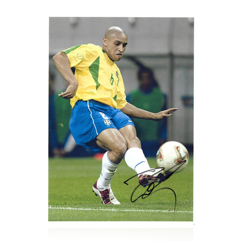 Roberto Carlos Signed 12x8 Photo