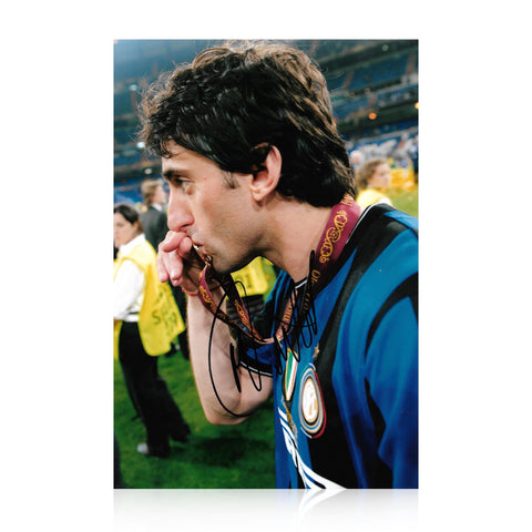 Diego Milito Signed 12x8 Photo