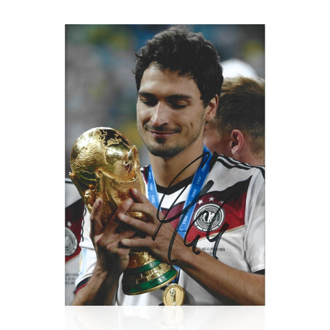 Mats Hummels Signed 12x8