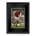 Robert Pires Signed 12x8 Photo