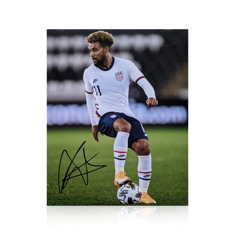 Konrad De La Fuente Signed 10x8 Photo